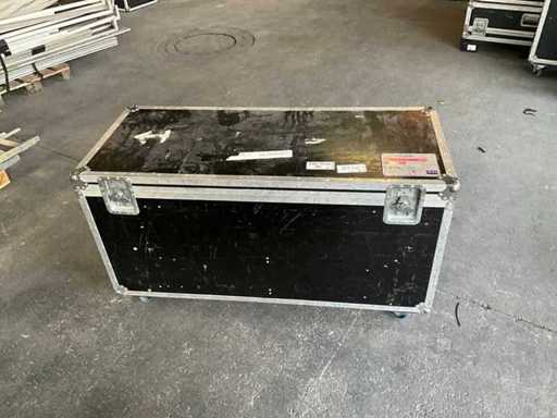 Beaucoup de projecteurs par mixtes