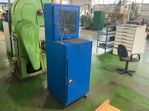 armadio per computer