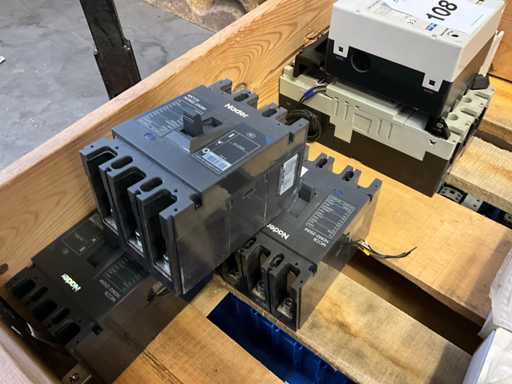 Nader NDM2-250M MCCB Circuit breaker (4x)