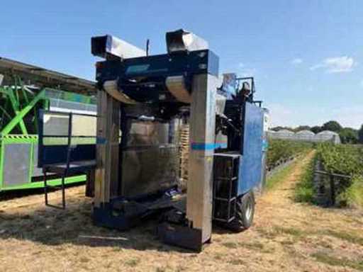 Agricultural & earthmoving machines