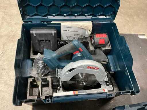 Bosch professional GKS 57G Handkreissäge inkl. Ersatzblatt in L-Box mit Akku und Ladegerät