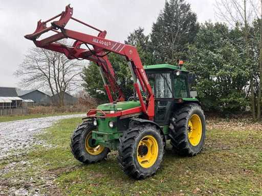 1988 John Deere 2650 Four-wheel drive agricultural tractor with front loader
