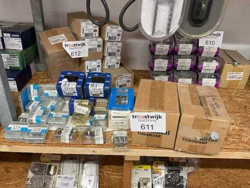 1 x partij bevestigingsmaterialen