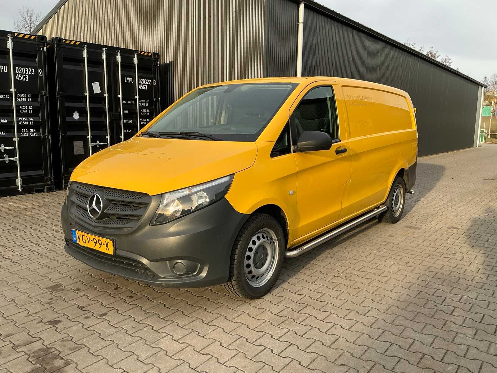 Mercedes-Benz eVito Commercial Vehicle / BEV