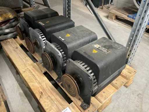 Leroy Somer LSA 35 M7 – Einphasenstromgenerator (4x)