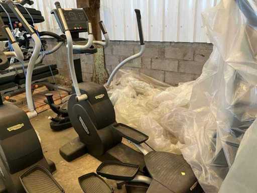TECHNOGYM - Excite Cross 1000 LED - Elliptical cross trainer