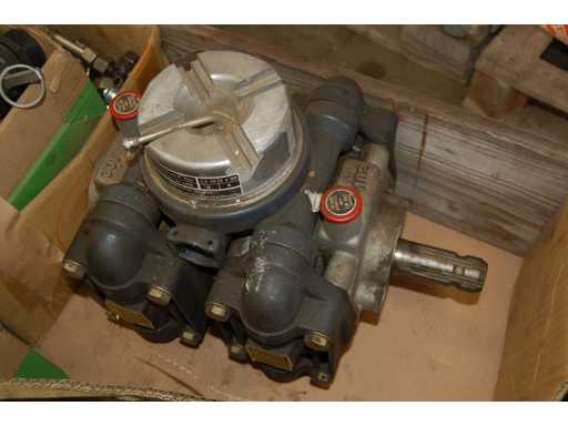 Pompa a membrana a pistone