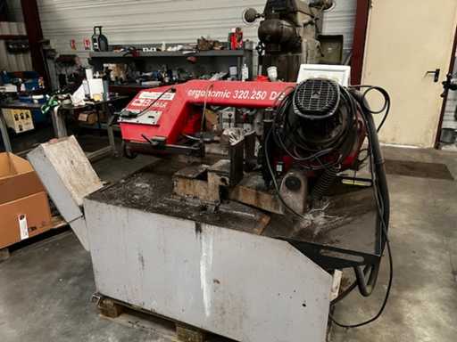 EISMO ERGONOMIC 320/250 DGH Manual Assisted Descent Band Saw