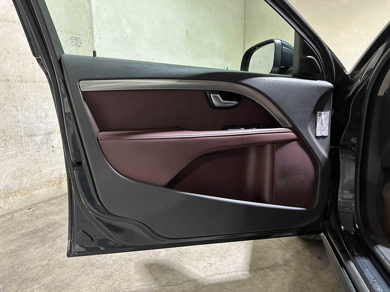 Volvo V70 1.6 T4 Limited Edition 179pk 2011 (Origineel-NL), 63-RSF-2