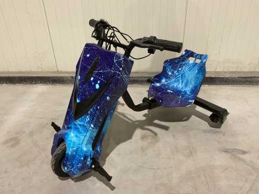Motocicletta Ultra Motocross Drift trike 2025 blu