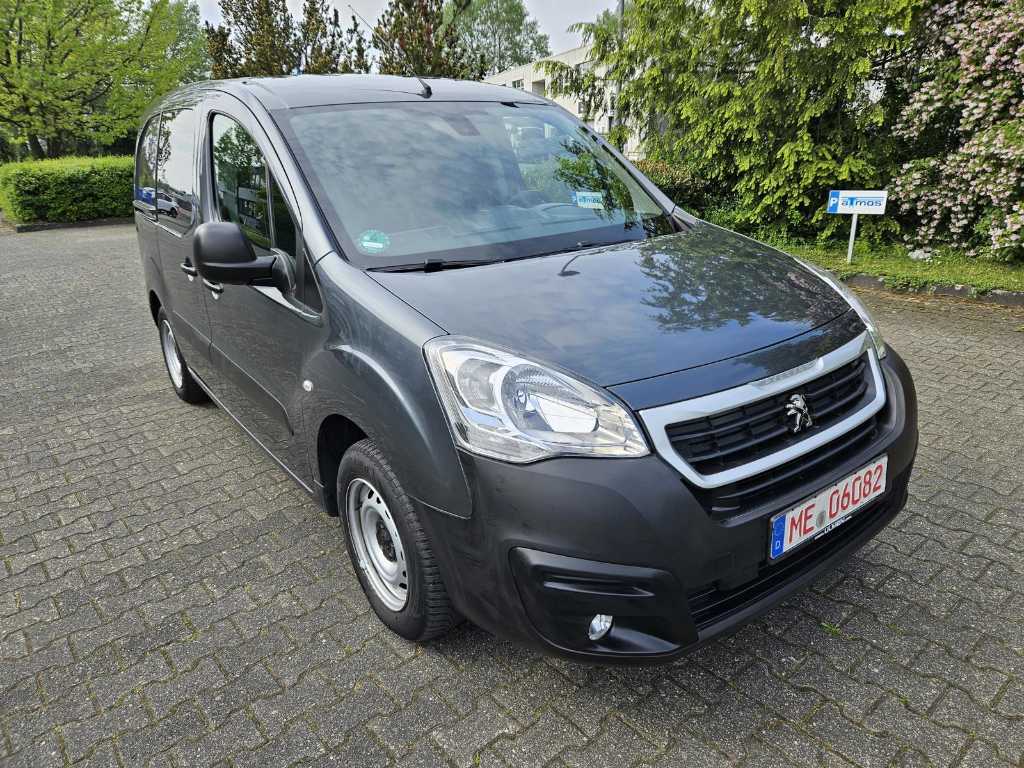 Peugeot best sale passenger van