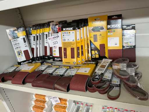 Schuurpapier en schuur banden