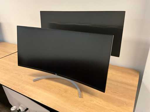 2022 LG 35WN75CP curved monitor (2x)