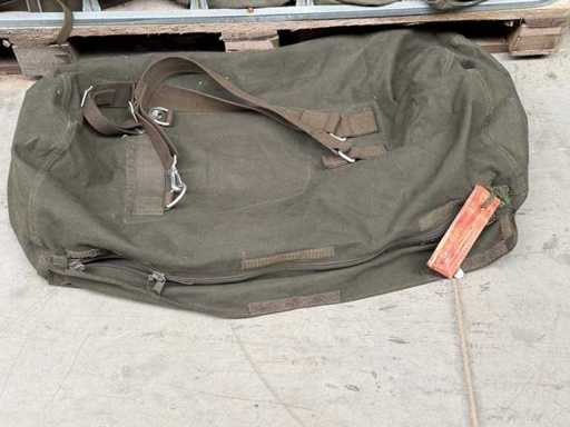 Originele Bundeswehr duffeltas met rits (20x)