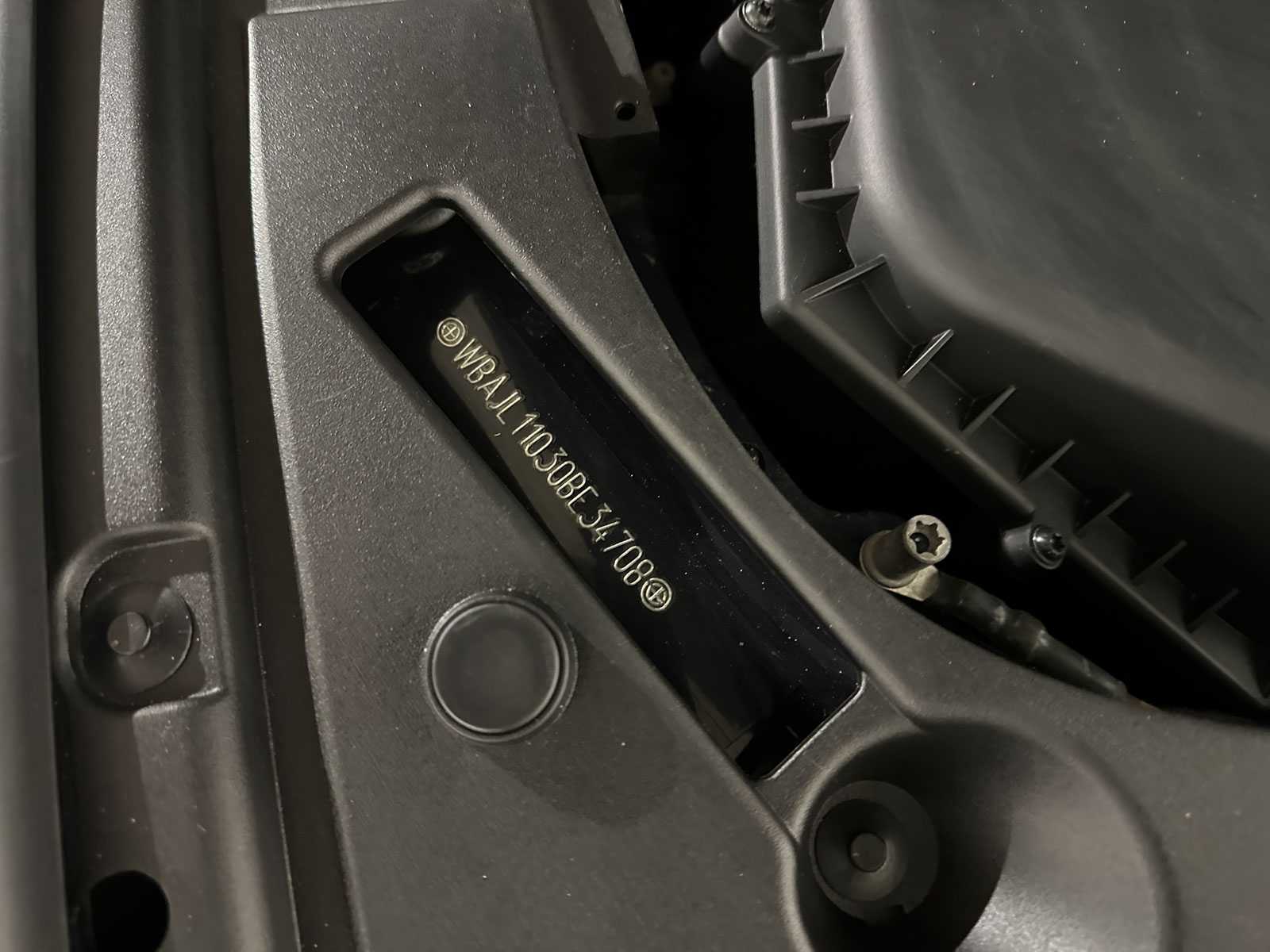 BMW 520i Touring High Executive Sport-Line 5-serie 184pk 2019, XG-208-V