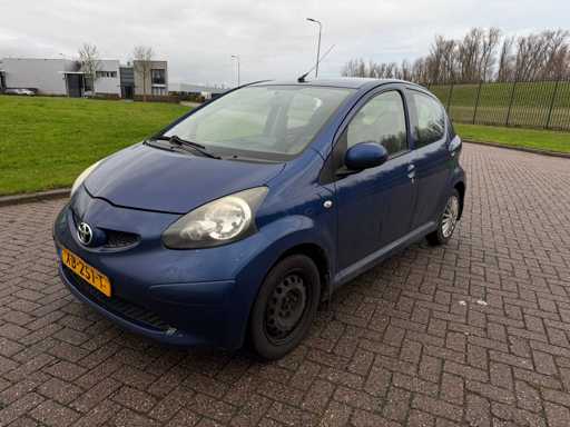 Toyota Aygo 1.0 12V, XB-251-T