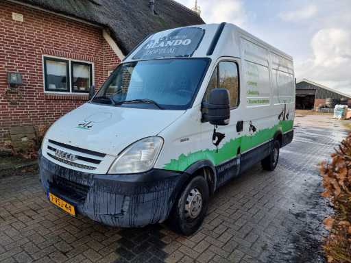 2009 Iveco Daily 35S12V 330 Pojazd użytkowy