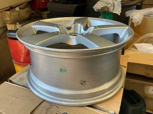 Jantă din aluminiu (3x)