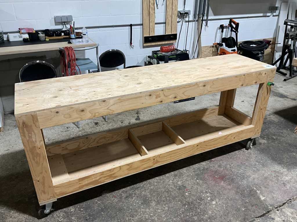 Mobile woodworking table