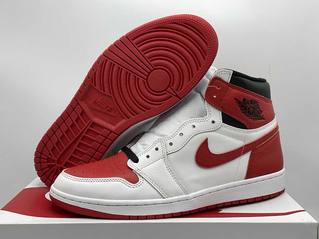 Nike Air Jordan 1 High OG Heritage Sneakers 45