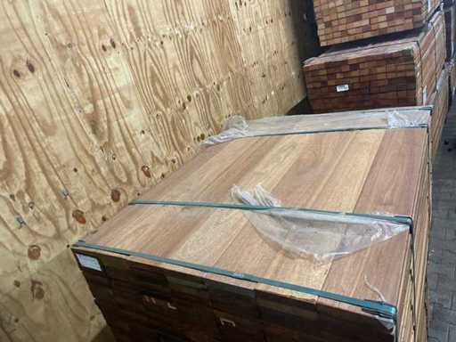Guyana Teak Planken Geschaafd 1250x145x25mm (168x)