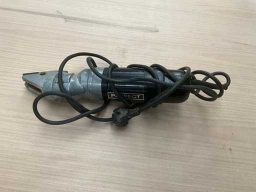 Electric sheet metal shear