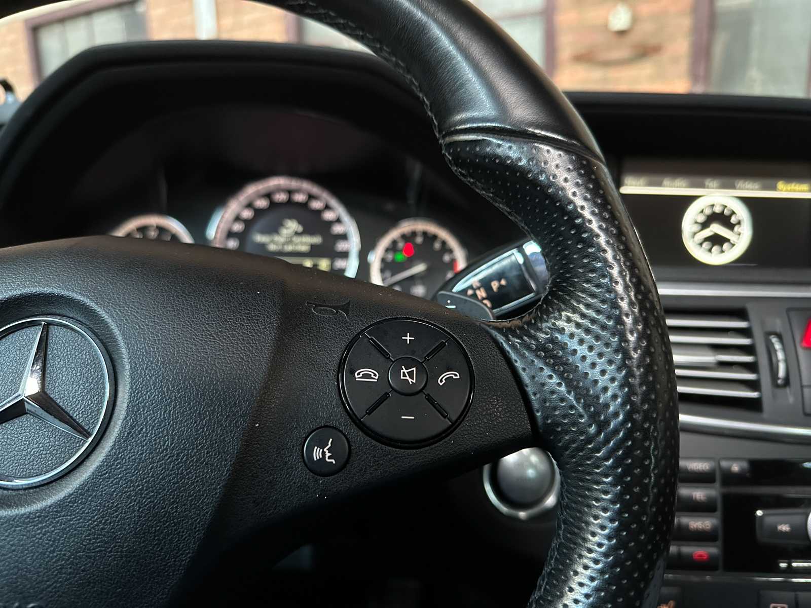 Mercedes-Benz E500 5.5 V8 AMG E-klasse 388pk 2009 -Youngtimer-