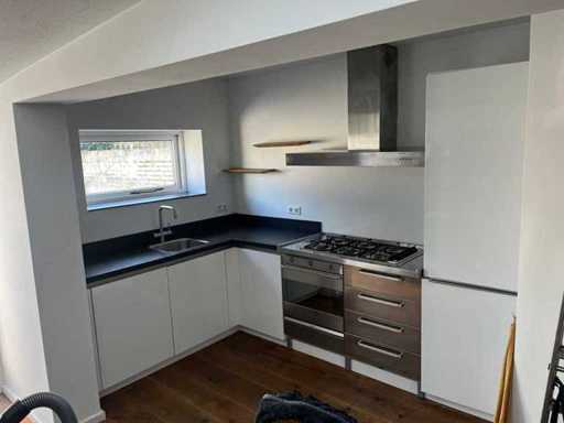 Keuken met apparatuur