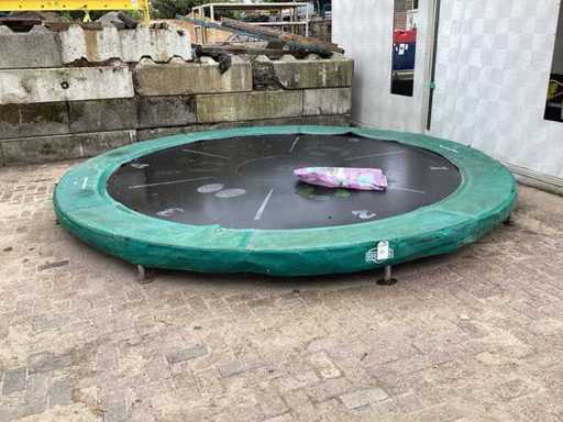 Trampoline