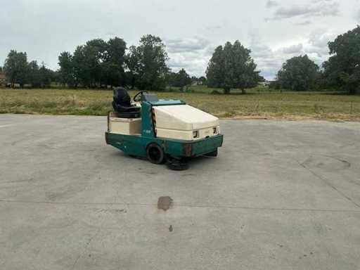 1997 Tennant 355 Zelfrijdende veegmachine