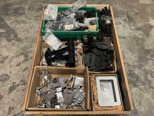 Lotto di materiale per l'installazione