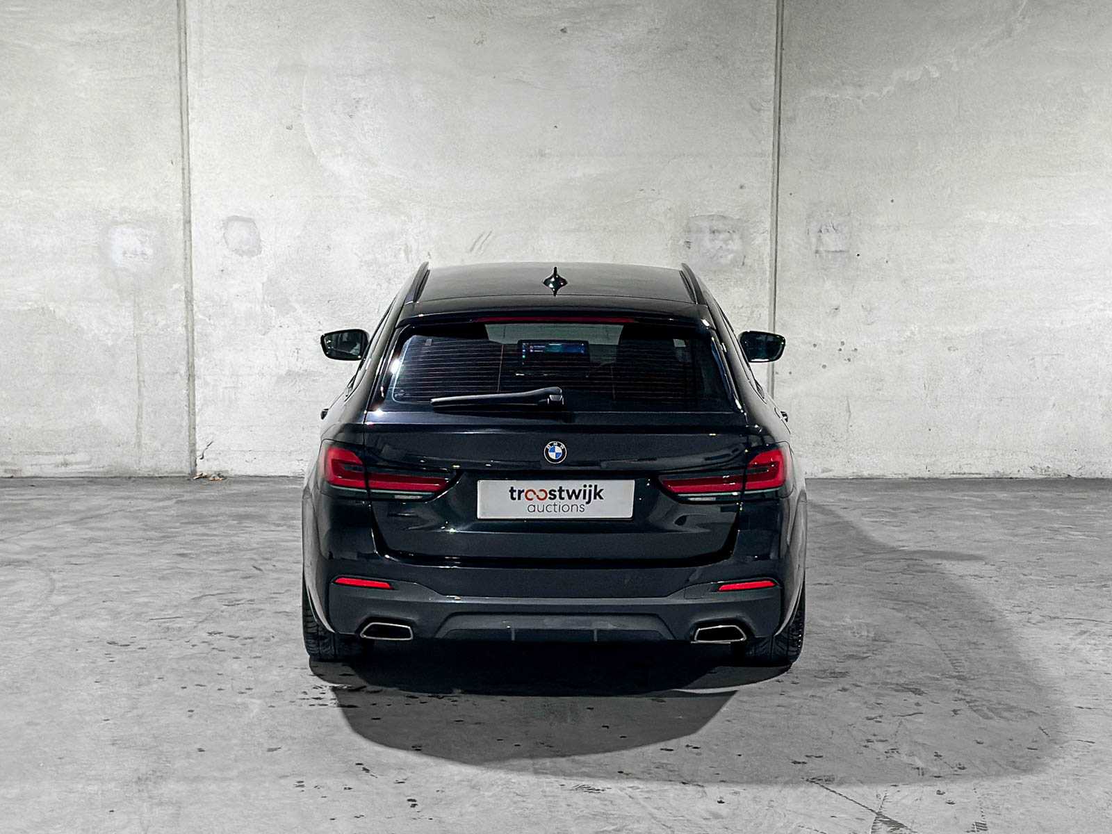 BMW 520i Touring High Executive Edition M-Sport 184pk 2021 (Origineel-NL) 5-Serie G31, L-194-JX
