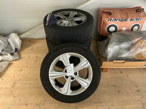 FORD 17“ Winterkompletträder (4x)