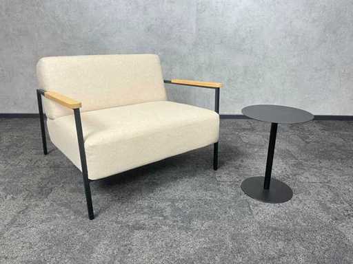 Studio HENK Co – Design-Sessel mit Beistelltisch
