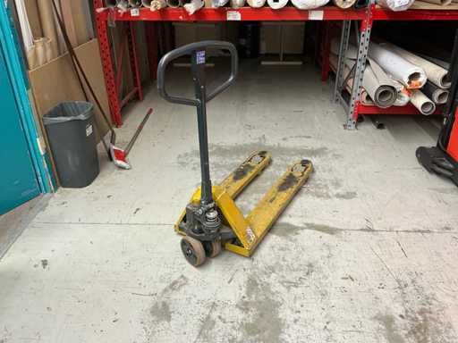 Hand hydraulic pallet truck