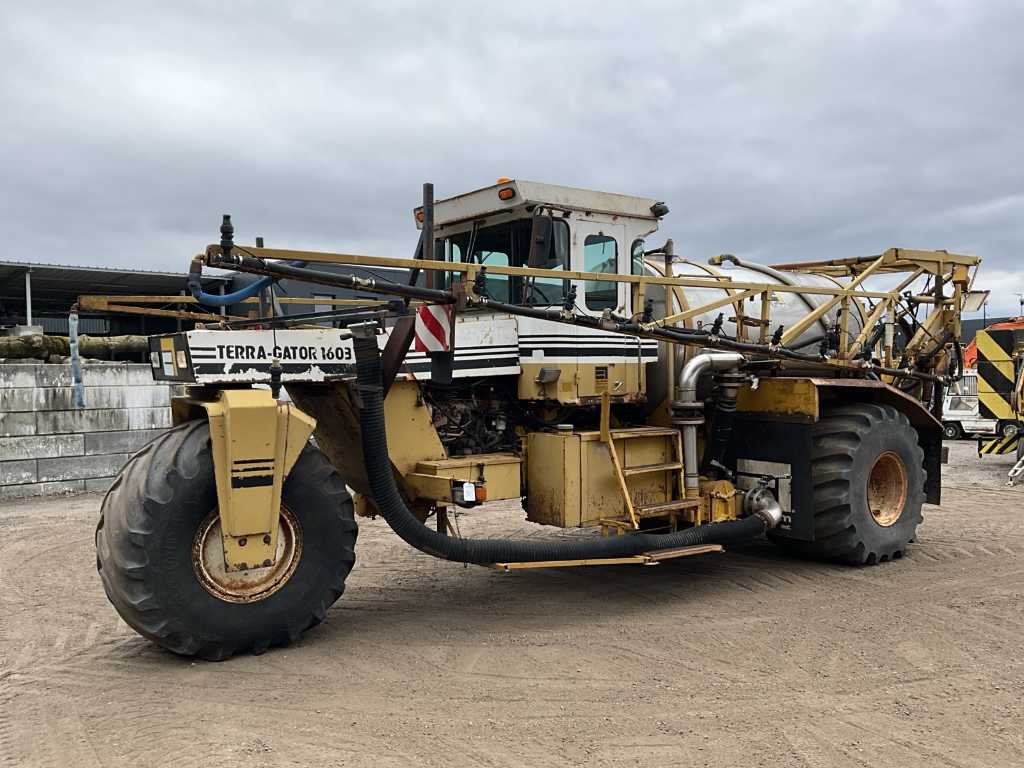 1993 Terra-Gator 1603T Veldspuit | Troostwijk Auctions