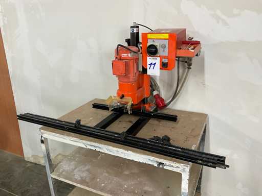 2000 Blum M51P1000.50 Scharnierbohrmaschine
