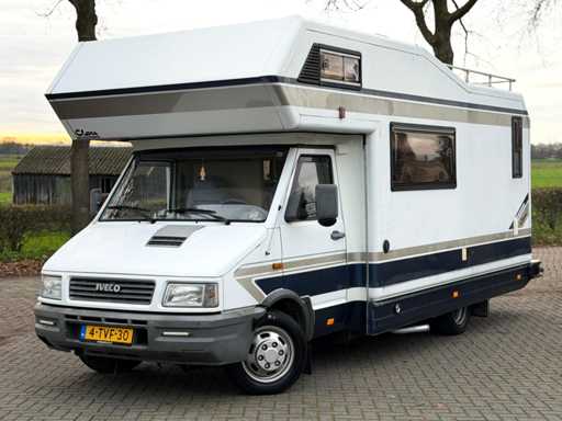 Iveco Daily Camper 2.5 Turbo Diesel S45 kampeerwagen Niesmann & Bischoff Clou 4-TVF-30 