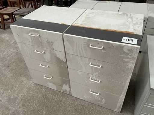 Chest of drawers (2x)