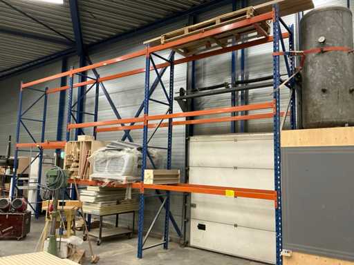 Pallet racking (3 sections)