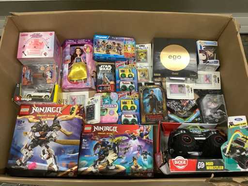 Pallet Toys - Including Lego, Playmobil and Pokemon