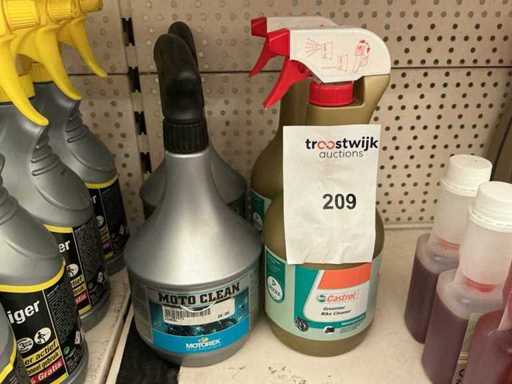 Pulizia del motore con bomboletta spray