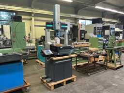D | Betriebsausstattung aus dem Bereich CNC + Metallbearbeitung