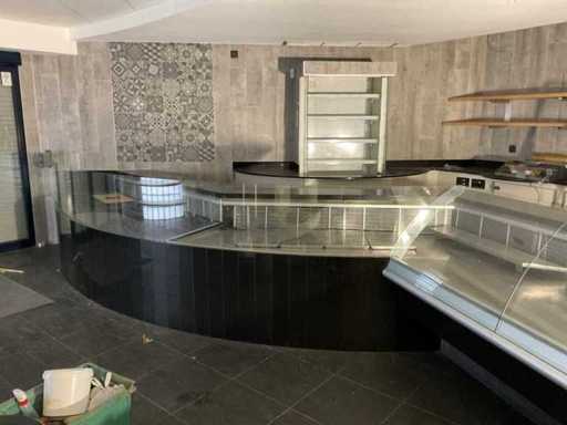 Construcția tejghelei și spatele magazinului