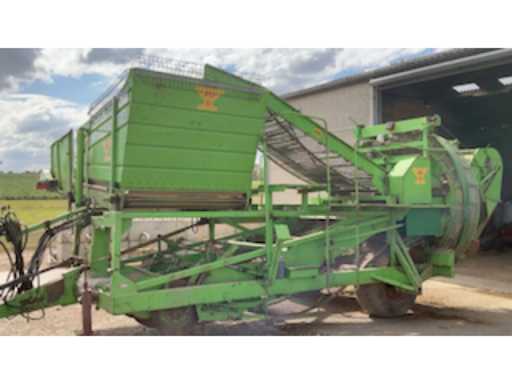 b18bdabc-08e3-4dbb-96f6-46c1d3e67738.mp4