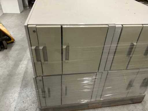 4 contenitori rotanti con tre cassetti