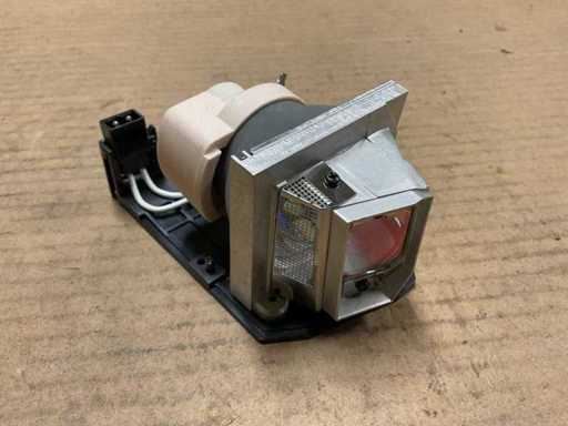 Diverse l?mpi proiectoare (3x)