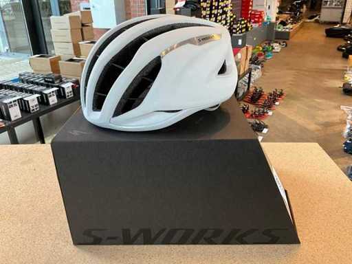 Specjalistyczny kask rowerowy Prevail 3 - M