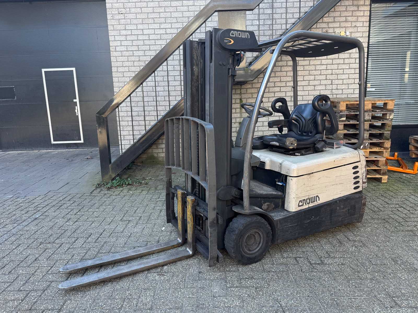 Crown – SC3240-1.6 – Wózki widłowe – 2007