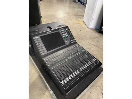 Yamaha - QL1 - Digital Console